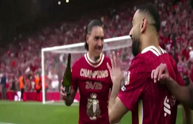 محمد صلاح يرفض احتفال الشامبانيا 