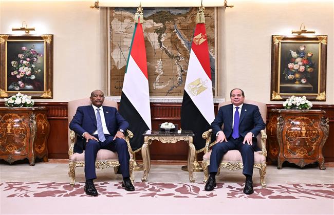 الرئيس السيسي ورئيس مجلس السيادة السوداني يناقشا التطورات الميدانية الأخيرة في السودان