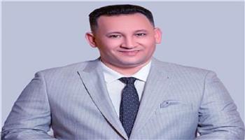 بعد مرور 100 يوم على حكمه.. خبير اقتصادي: سياسات ترامب التجارية تهز النظام العالمي وتضعف الدولار