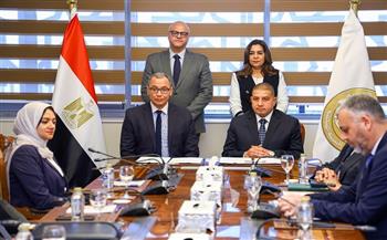 وزيرة التنمية المحلية ومحافظ القليوبية يشهدان توقيع عقد لتأجير وحق الانتفاع لمجزر شبرا الخيمة