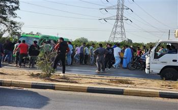 إصابة 7 أشخاص إثر انقلاب ميكروباص نتيجة اختلال عجلة القيادة فى قويسنا