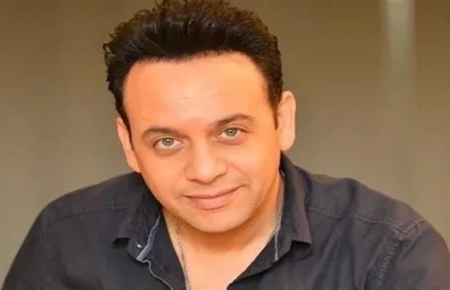 مصطفى قمر يجرى جراحة بالأحبال الصوتية 