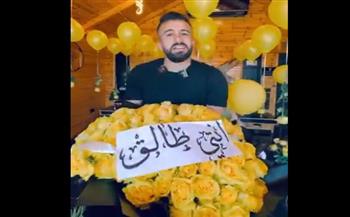 ورد وبالونات.. أردني يُطلّق زوجته بطريقة رومانسية غير متوقعة (فيديو)