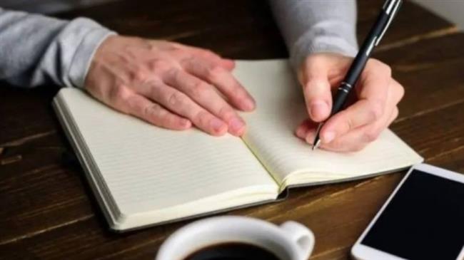هل تفكّر في تعيين مدير تنفيذي؟.. ابحث عن من يستعمل يده اليسرى!