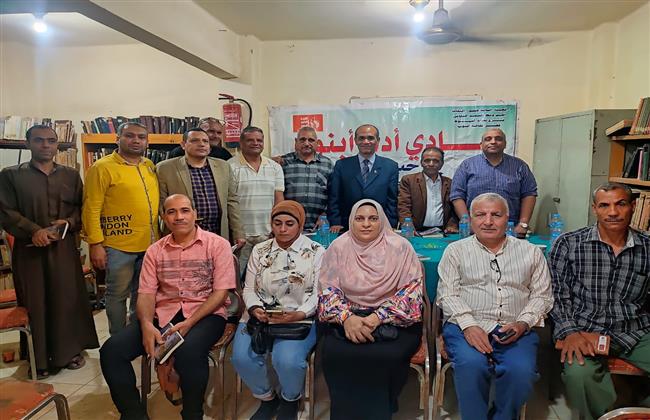 نادي أدب أبنوب يحتفي بديوان "غناوي الحنين" لخالد فاروق