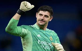 "ريليفو": ريال مدريد يعرض على حارسه كورتوا التجديد لمدة موسمين