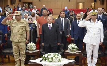 محافظ بورسعيد ومدير جمعية «المحاربين القدماء» ومدير الأمن يشهدون احتفالية يوم الشهيد وتحرير سيناء