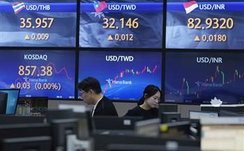 الأسواق الآسيوية تتباين وسط ضغوط من الرسوم الأمريكية وتوترات جيوسياسية