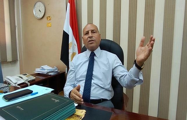 محافظ القاهرة: تقديم التسهيلات اللازمة للبائعين المنقولين لأسواق المقطم الحضارية