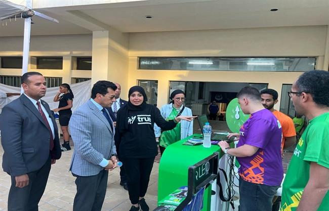 وزير الرياضة يزور جناح المصرية لمكافحة المنشطات ببطولة إفريقيا للسباحة 