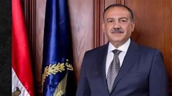محافظ أسيوط يسلم عقود 26 محلاً تجارياً وحضانة بمنقباد ضمن "الإسكان الاجتماعي"