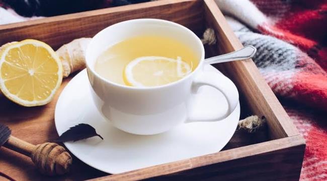 7 أسباب تجعلك تشرب الليمون الدافئ قبل النوم