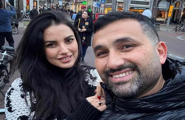 درة تنشر صوراً جديدة رفقة زوجها من  هولندا 