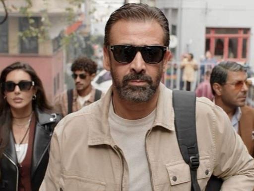 كريم عبد العزيز فى روما من أجل الانتهاء من «المشروع x» 