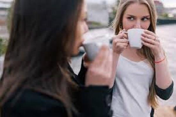 عبارات خفية تهدد صداقتك.. تجنبي قولها قبل فوات الأوان