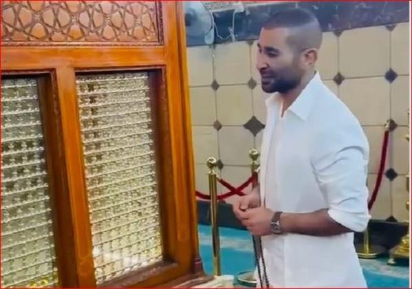 «اللهم ألحقنا به».. أحمد سعد من مقام سيدي أبي حنيفة النعمان في بغداد  