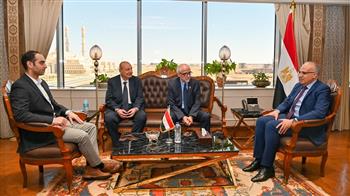 وزير الري يبحث مع مدير معهد البحر الأبيض المتوسط للمياه تعزيز التعاون البحثى في مجال المياه 