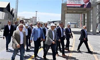 «مدبولي» يشهد افتتاح محطة الصب الجاف "أقماح" بميناء غرب بورسعيد بطاقة تخزينية 100 ألف طن