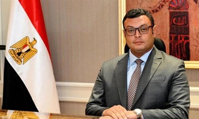 وزير الإسكان يتفقد سير العمل بعدة مشروعات في العلمين الجديدة