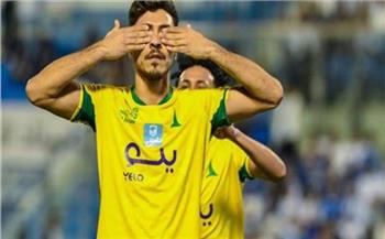موقف محمد شريف.. تشكيل الخليج أمام الرياض في الدوري السعودي 