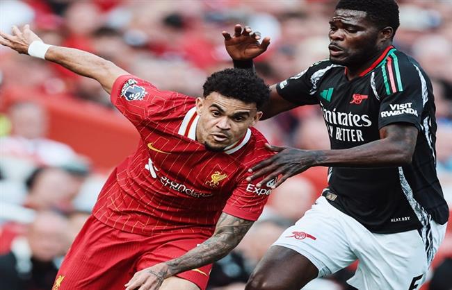 قمة الدوري الإنجليزي.. لويس دياز يضيف الهدف الثاني لفريق ليفربول في مرمى أرسنال
