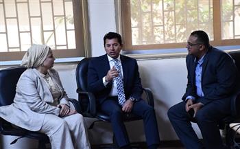 وزير الشباب يفتتح ملتقى العاملين بوحدات الطب الرياضي والدورة التخصصية لإصابات الركبة