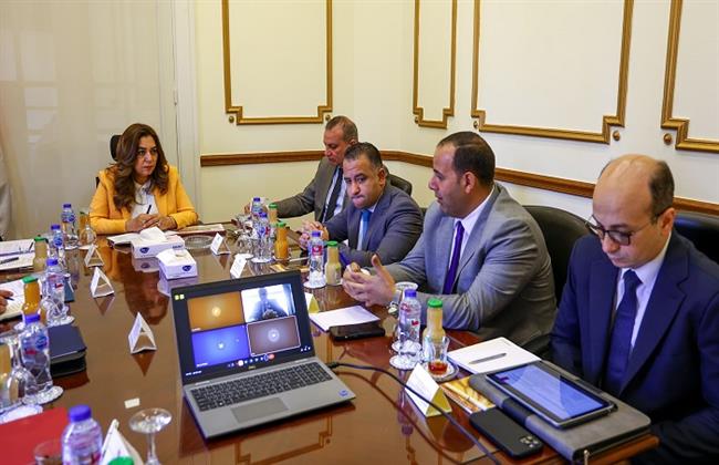 وزيرة التنمية المحلية تبحث مع محافظي الإسكندرية والقليوبية الاستغلال الأمثل لقطع الأراضي والأصول غير المستغلة