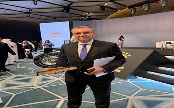 الملتقى الإعلامي العربي بالكويت يكرم رئيس إذاعات وتليفزيونات التعاون الإسلامي