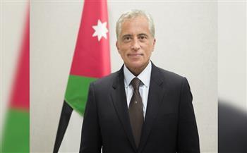 رئيس وزراء الأردن: تثبيت الفلسطينيين على أرضهم والتصدي لمحاولات تهجيرهم أولوية قصوى لنا