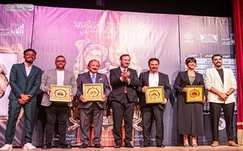 تكريم المخرج مازن الغرباوي بالدورة الأربعين بالمهرجان المسرح العالمي بالقاهرة