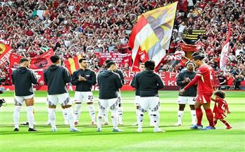 قمة الدوري الإنجليزي.. أرسنال ينظم ممرًا شرفيًا للاعبي ليفربول
