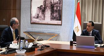 رئيس الوزراء يتابع مع وزير الاتصالات عددًا من ملفات عمل الوزارة