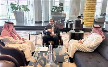 محافظ دمياط يبحث آليات دعم المشروعات التنموية والاستثمارية مع "الصندوق السعودي للتنمية"