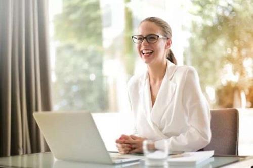 لتستمتعي بحياتك في سن ال50... أتبعي هذه الخطوات
