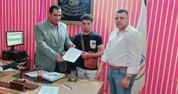 وزارة العمل تسلم عقود عمل لشباب محافظة بني سويف