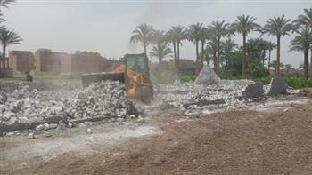 محافظ الجيزة: إزالة 21 حالة تعد بالبناء المخالف على أملاك الدولة بالبدرشين ومنشأة القناطر والعياط