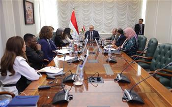 وزير العمل يبحث مع فريق عمل من منظمة العمل الدولية البرنامج القطري للعمل اللائق