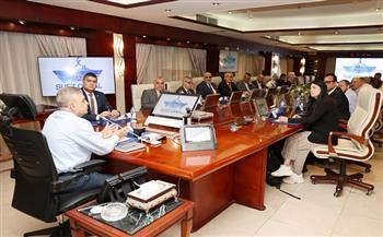 رئيس هيئة قناة السويس: التحديات الراهنة بمنطقة البحر الأحمر كشفت أهمية قناة السويس