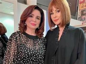 إلهام شاهين تدعم كارول سماحة: فنانة حقيقية تتحدى الألم من أجل جمهورها