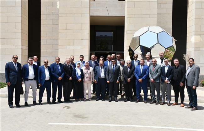 برعاية رئيس الوزراء.. وزير الشباب يلتقي مسؤولي مشروع القوافل التعليمية