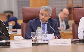 الأمين العام لمجلس وزراء الداخلية العرب يؤكد دور الإعلام الأمني في تعزيز الوعي بالجرائم الإلكترونية
