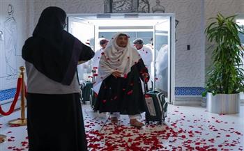 وصول أولى رحلات المستفيدين من مبادرة "طريق مكة" من باكستان لمطار الملك عبدالعزيز الدولي بجدة