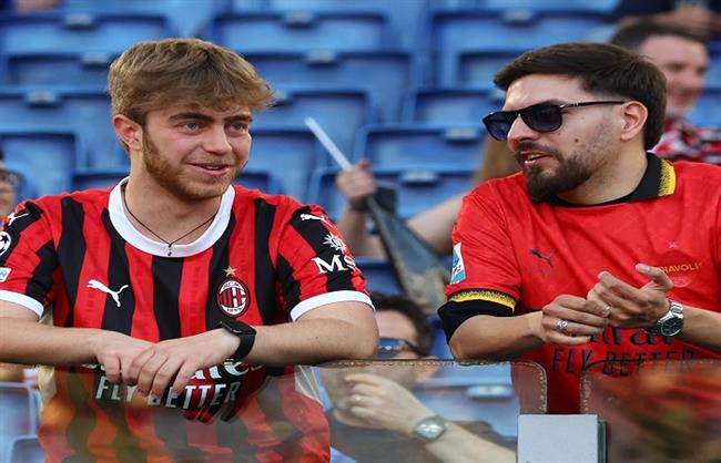 جماهير ميلان تزحف على ملعب الأولمبيكو لدعم الفريق أمام بولونيا