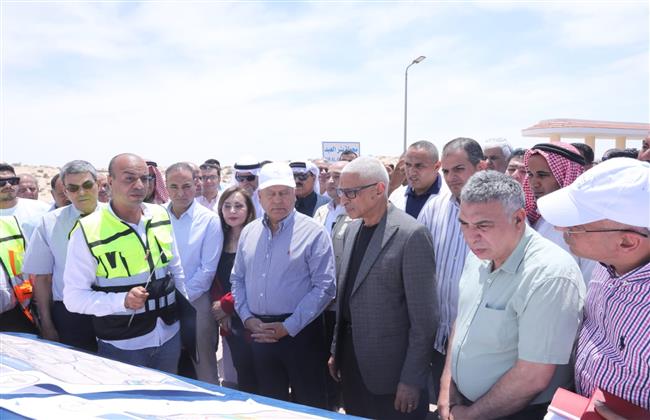 ضمن خطة تنمية سيناء.. وزير النقل يتفقد مشروع إنشاء خط سكة حديد بئر العبد العريش