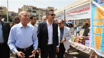 محافظ القاهرة: توفير احتياجات الأسر من اللحوم والسلع الغذائية بأسواق اليوم الواحد