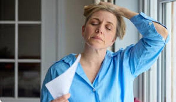 تغييرات هرمونية تحدث للمرأة بعد سن الأربعين.. تعرفي عليها