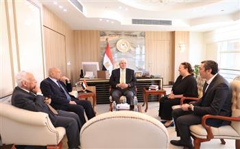 وزير التعليم العالي يشيد بإنجازات الجراح العالمي الدكتور مجدي يعقوب