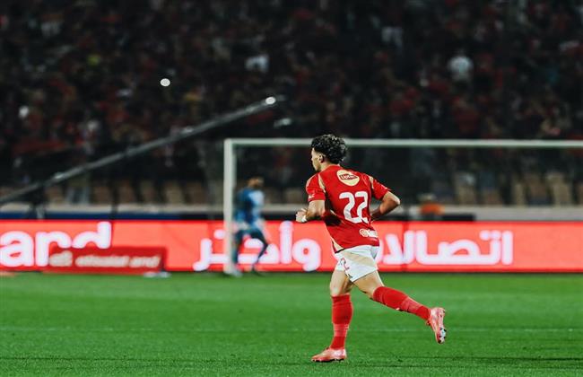 إمام عاشور يسجل الهدف الأول للأهلي في مرمى البنك الأهلي 