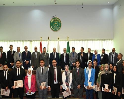 وزير الرياضة يشهد ختام "بناء قدرات الشباب في مواجهة الأزمات" بالمحكمة العربية للتحكيم