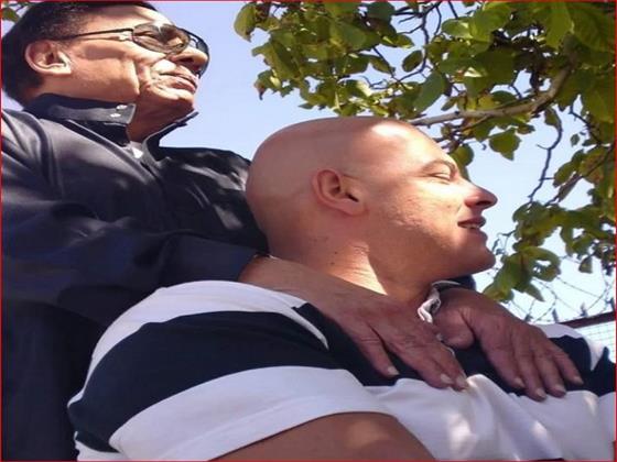 إعجاز فني وإنساني لا يتكرر.. أحمد التهامي يهنئ عادل إمام بعيد ميلاده  